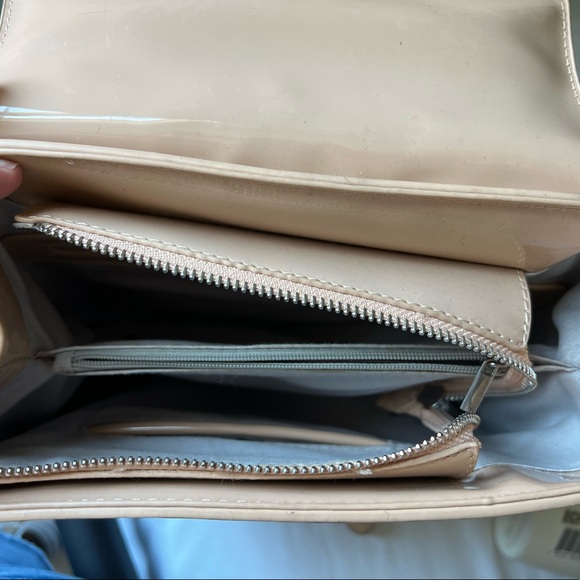 Backpack - Picture 3 of 7